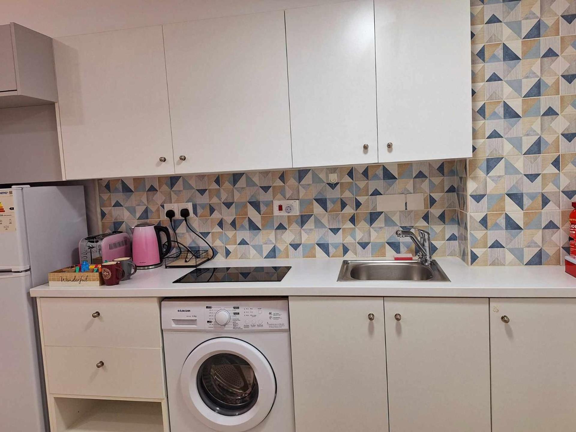 Stylish Apt Kato Paphos Close To Beach & Vibrant Harbor Life Ngoại thất bức ảnh