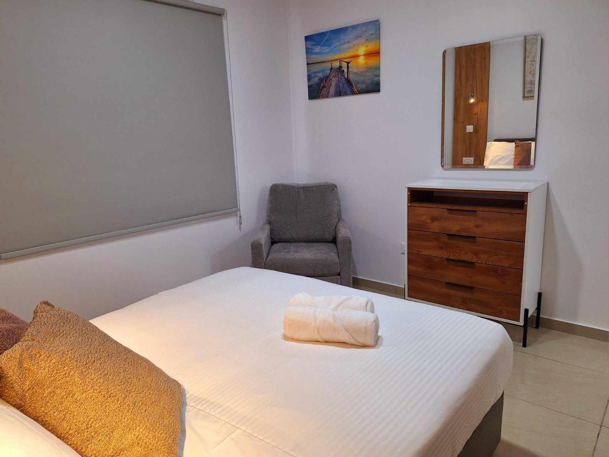 Stylish Apt Kato Paphos Close To Beach & Vibrant Harbor Life Ngoại thất bức ảnh