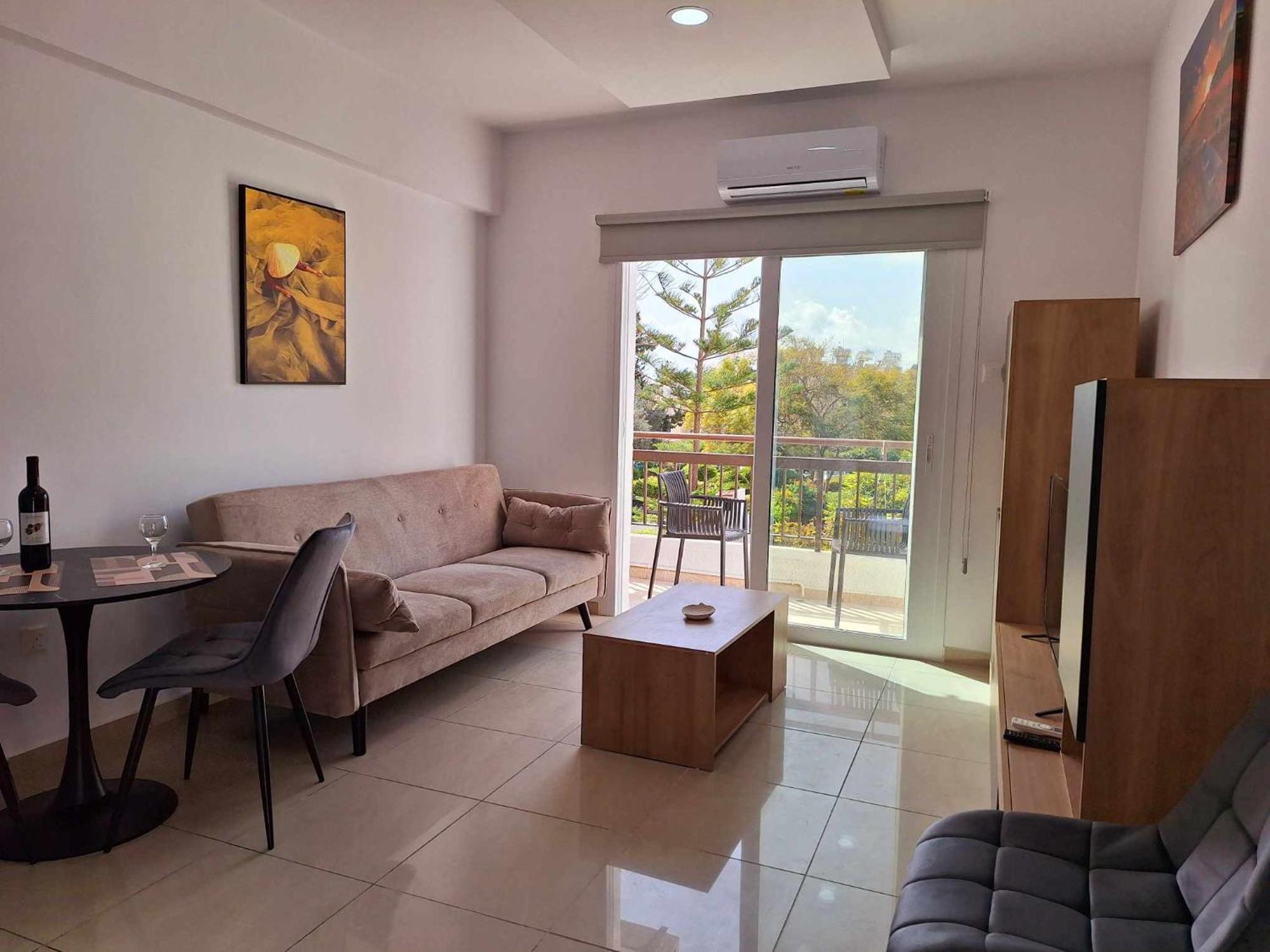 Stylish Apt Kato Paphos Close To Beach & Vibrant Harbor Life Ngoại thất bức ảnh