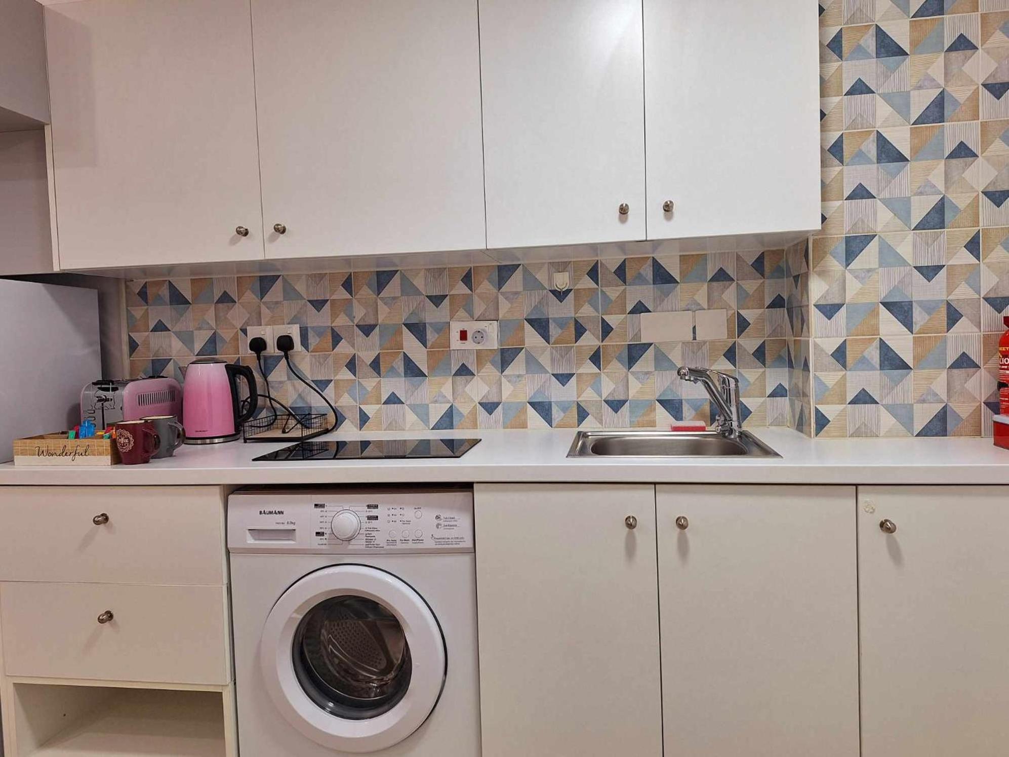 Stylish Apt Kato Paphos Close To Beach & Vibrant Harbor Life Ngoại thất bức ảnh