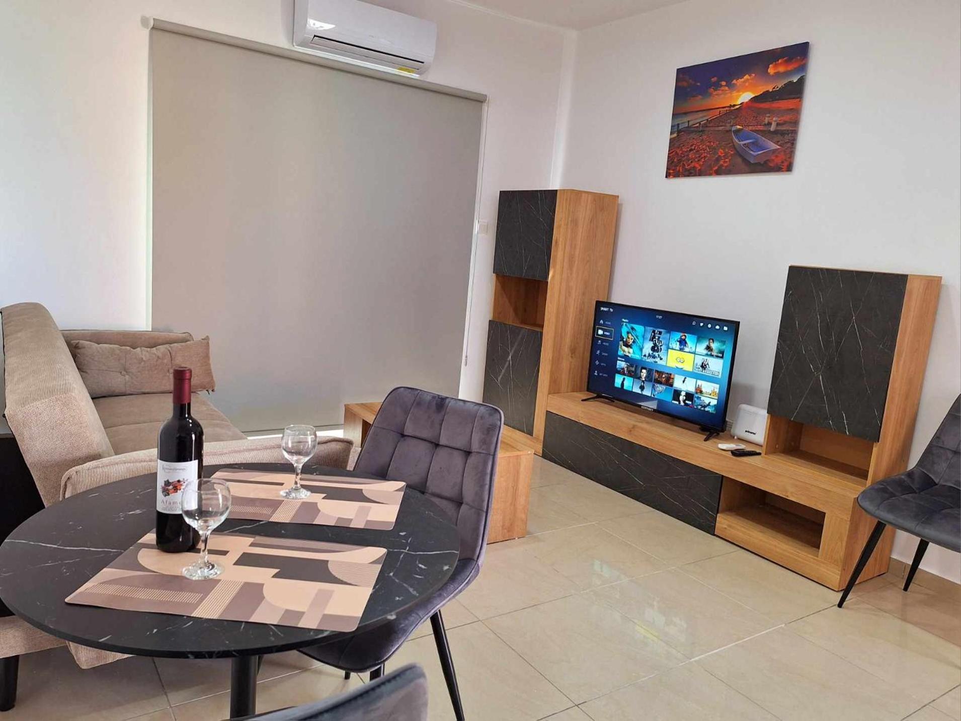 Stylish Apt Kato Paphos Close To Beach & Vibrant Harbor Life Ngoại thất bức ảnh